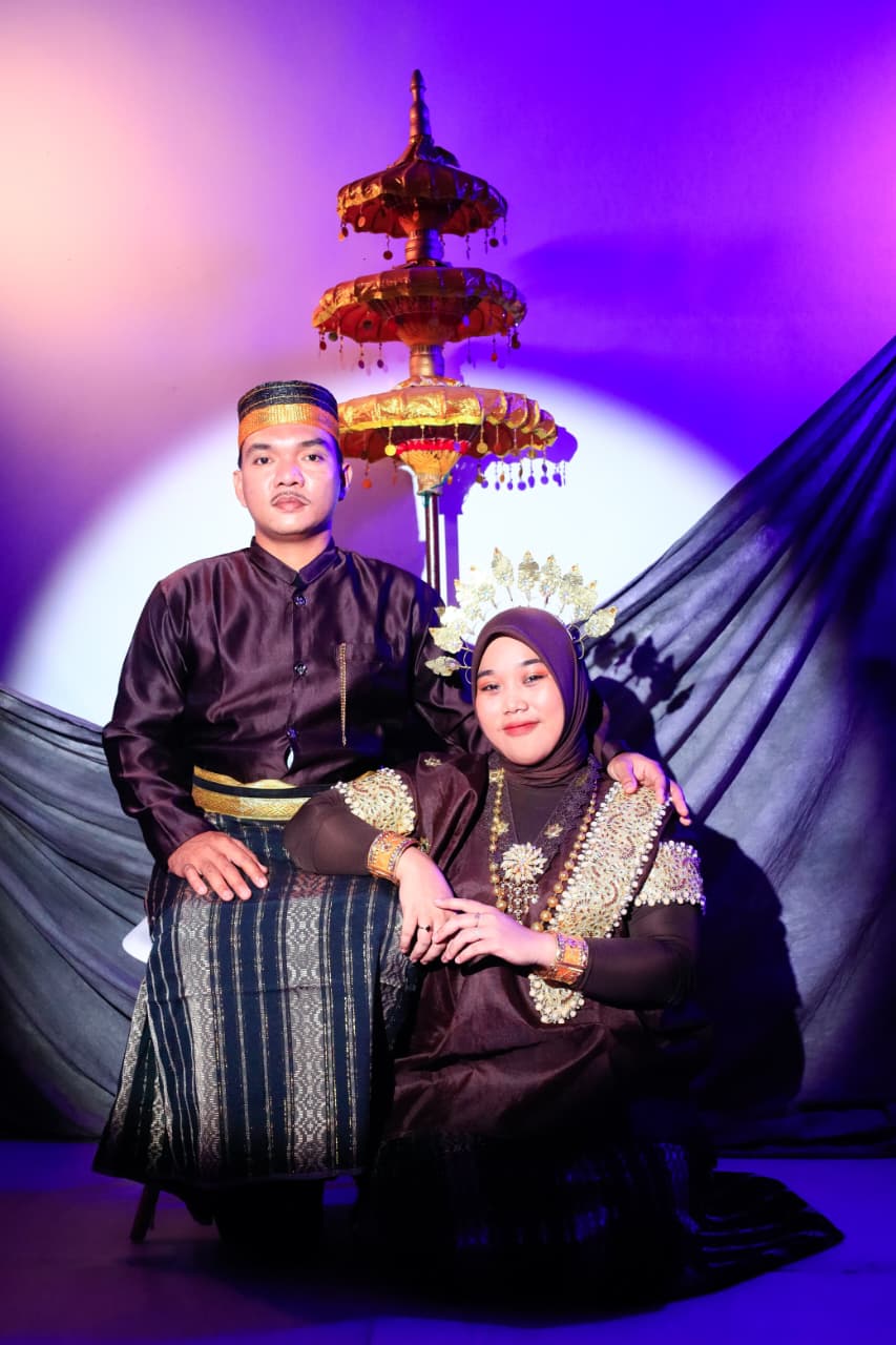 Illang & Nia (1) Illang & Nia (1)