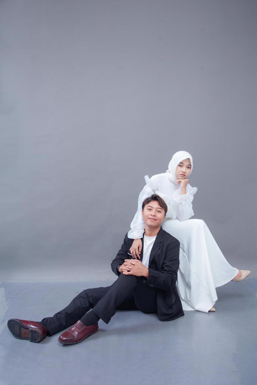 Trisna & Tari (1) Trisna & Tari (1)