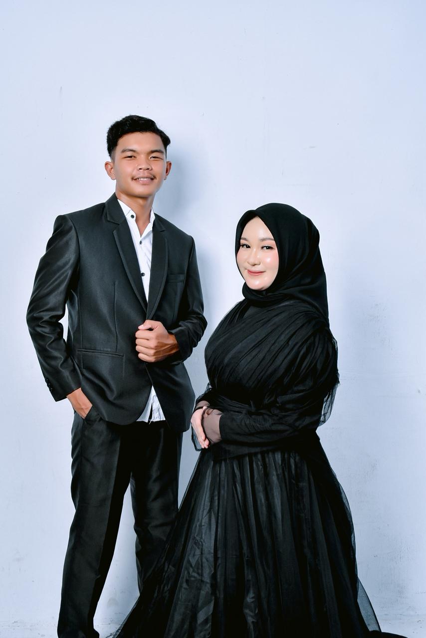 Ardi & Ades (1) Ardi & Ades (1)