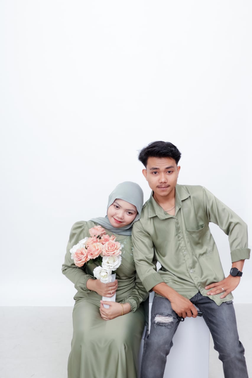 Fajri & Siti (1) Fajri & Siti (1)