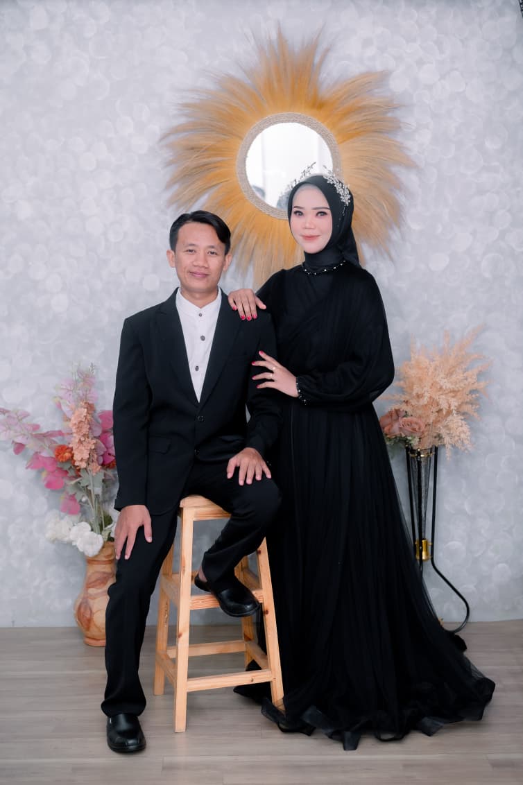 Devi & Irwan (1) Devi & Irwan (1)