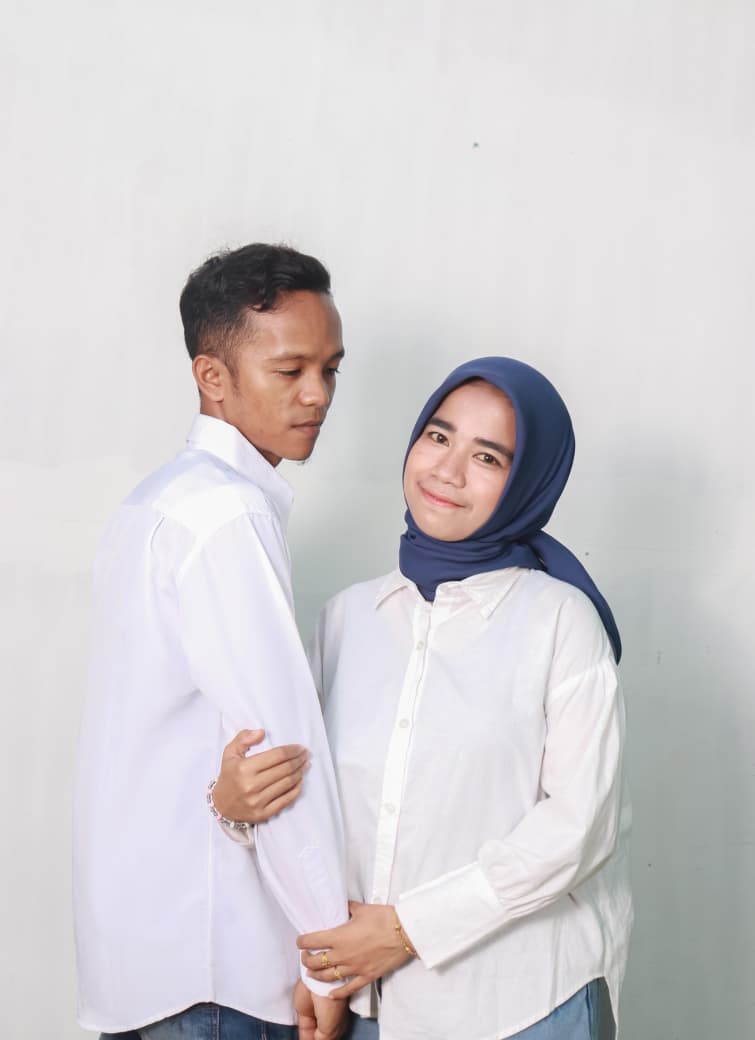 Vina & Ipat (1) Vina & Ipat (1)