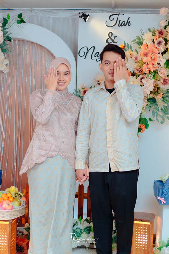 Nazri & Tiah (8) Nazri & Tiah (8)